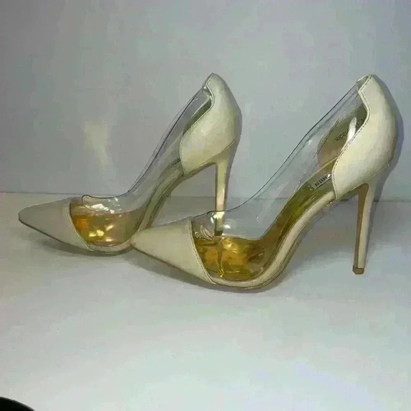 New Cape Robbin with Clear and ivory pointed toe 4.5 Heel Size 9 minor flaws - Picture 9 of 14